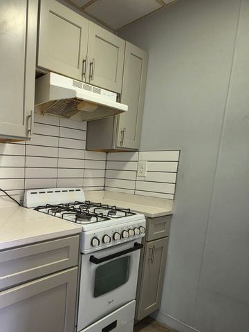 127 Washington 12, Lynn, MA 01902