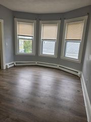 127 Washington 12, Lynn, MA 01902