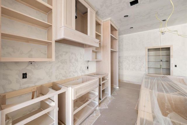 7228 NW 155th Street, Edmond, OK 73013