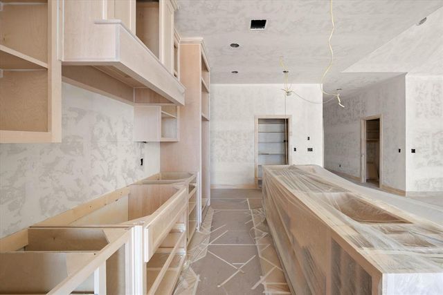 7228 NW 155th Street, Edmond, OK 73013