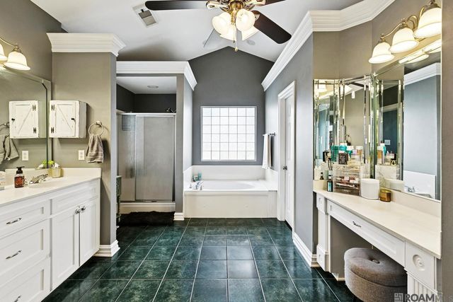 39496 Woodlake Dr, Prairieville, LA 70769