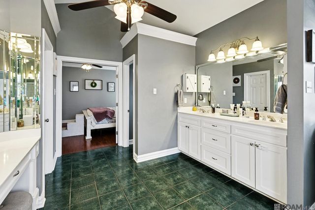 39496 Woodlake Dr, Prairieville, LA 70769