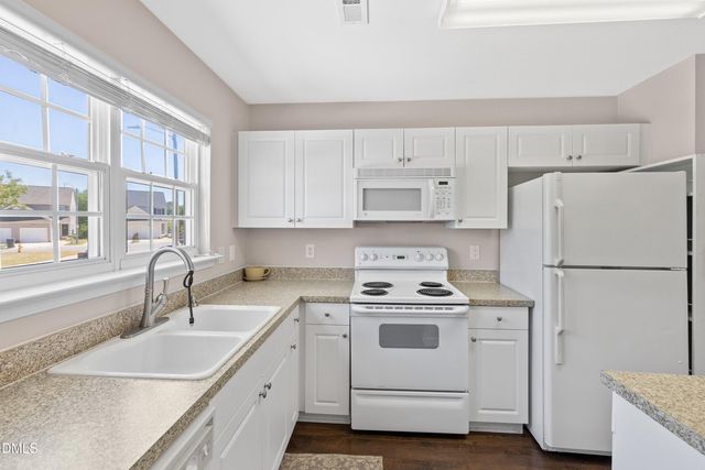 2221 Whistling Straits Way, Raleigh, NC 27604