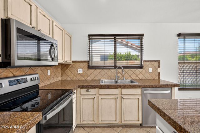 3480 S BOWMAN Road, Apache Junction, AZ 85119