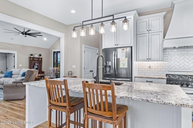 178 Clayleen Way, Taylorsville, KY 40071