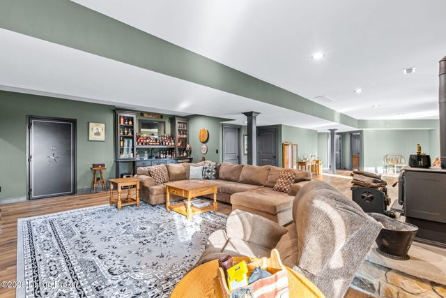 178 Clayleen Way, Taylorsville, KY 40071