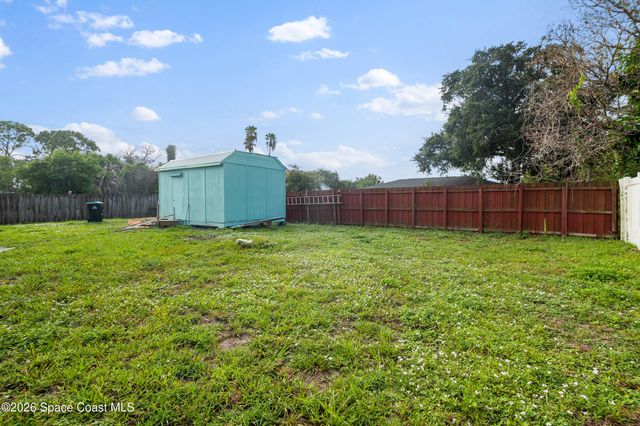698 Thuringer Street NW, Palm Bay, FL 32907