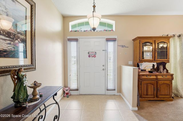 698 Thuringer Street NW, Palm Bay, FL 32907