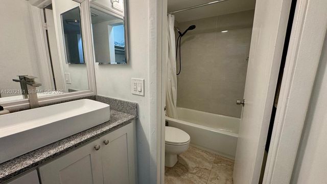 3390 Foxcroft Road C305, Miramar, FL 33025