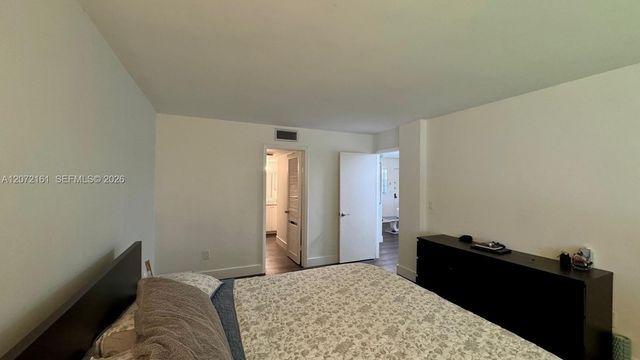 3390 Foxcroft Road C305, Miramar, FL 33025
