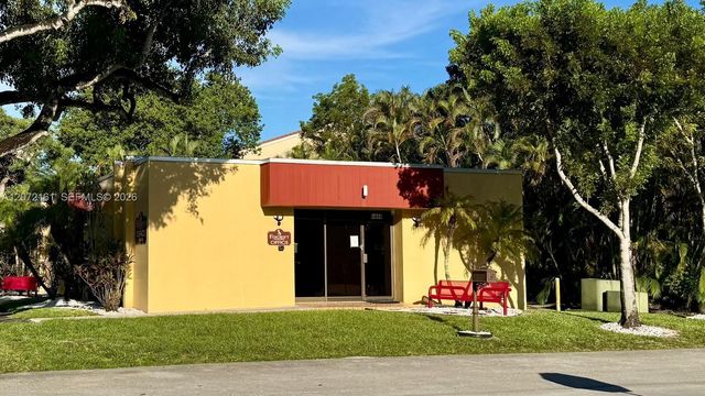 3390 Foxcroft Road C305, Miramar, FL 33025