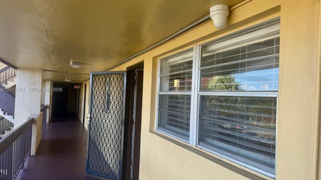 3390 Foxcroft Road C305, Miramar, FL 33025