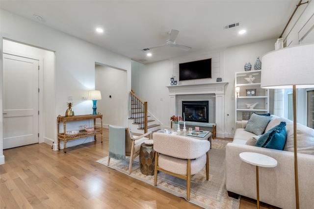 7103 Brisa Drive, Dallas, TX 75223