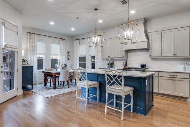 7103 Brisa Drive, Dallas, TX 75223