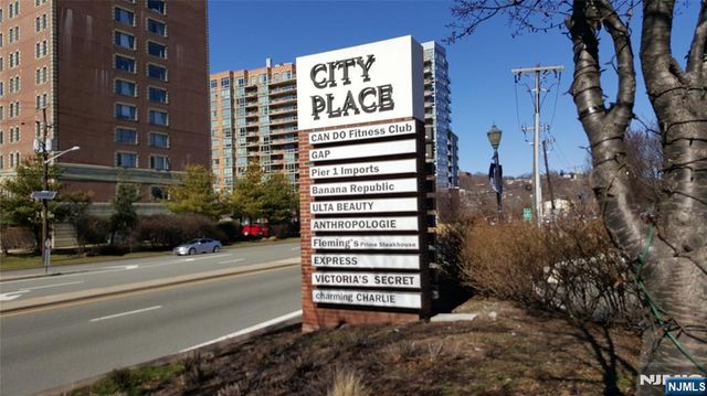6104 City Place, Edgewater, NJ 07020