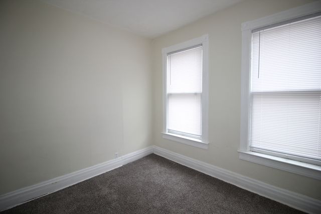 12814 Greenwood Avenue, Blue Island, IL 60406