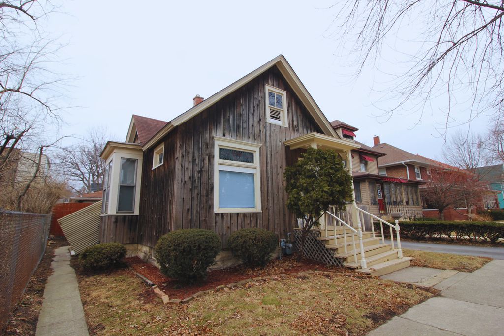 12814 Greenwood Avenue, Blue Island, IL 60406