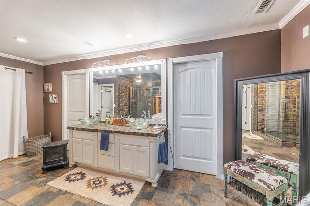 489 Pumpkin Patch Road, Doniphan, MO 63935