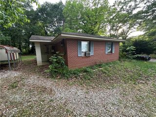 280 Crescent Drive, Gainesville, GA 30501