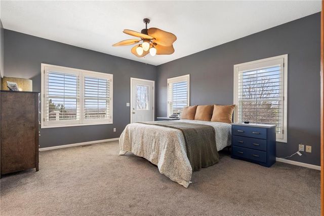 25605 Parallel Road, Tonganoxie, KS 66086