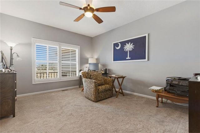 25605 Parallel Road, Tonganoxie, KS 66086