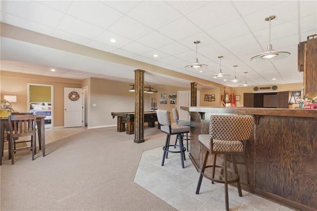 25605 Parallel Road, Tonganoxie, KS 66086