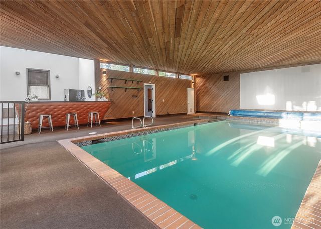 18631 E Spring Lake Drive SE, Renton, WA 98058