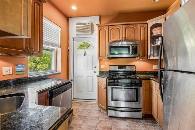 821 Brummel Street 3, Evanston, IL 60202