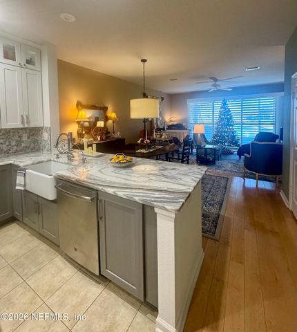 6939 WOODY VINE Drive, Jacksonville, FL 32258