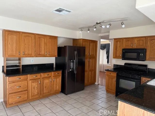 39451 Beacon, Palmdale, CA 93551