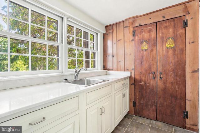 1271 BYBERRY RD, Huntingdon Valley, PA 19006