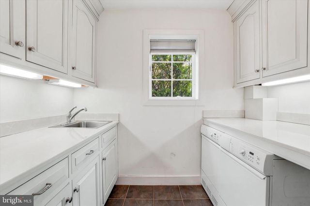 1271 BYBERRY RD, Huntingdon Valley, PA 19006