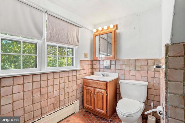 1271 BYBERRY RD, Huntingdon Valley, PA 19006