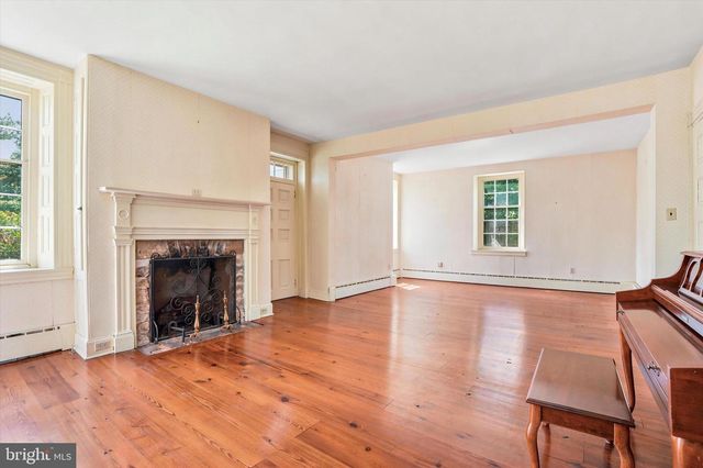 1271 BYBERRY RD, Huntingdon Valley, PA 19006