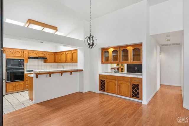8228 Norfolk Court, Bakersfield, CA 93311