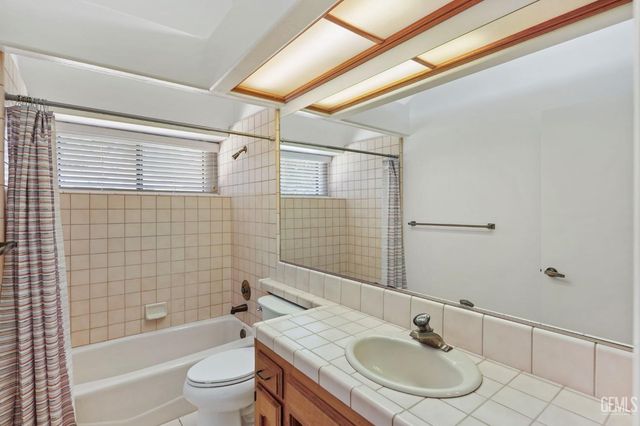 8228 Norfolk Court, Bakersfield, CA 93311