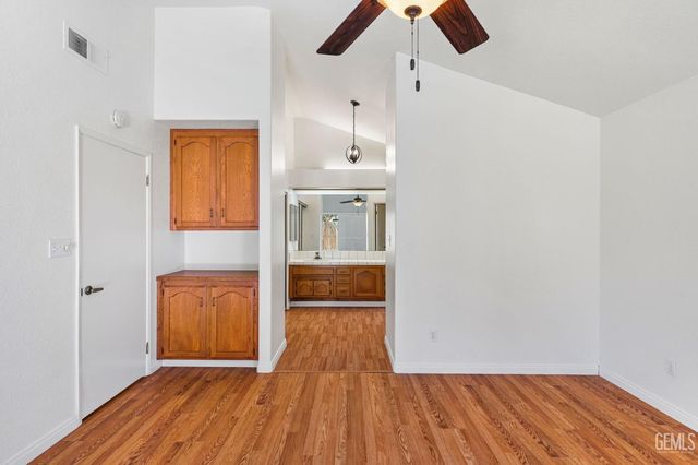 8228 Norfolk Court, Bakersfield, CA 93311