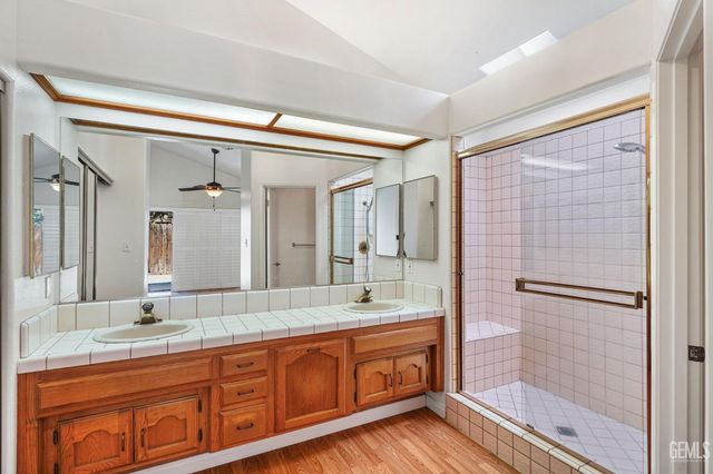 8228 Norfolk Court, Bakersfield, CA 93311