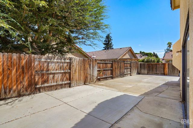 8228 Norfolk Court, Bakersfield, CA 93311