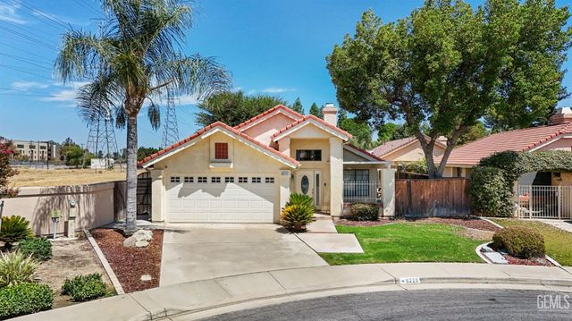 8228 Norfolk Court, Bakersfield, CA 93311