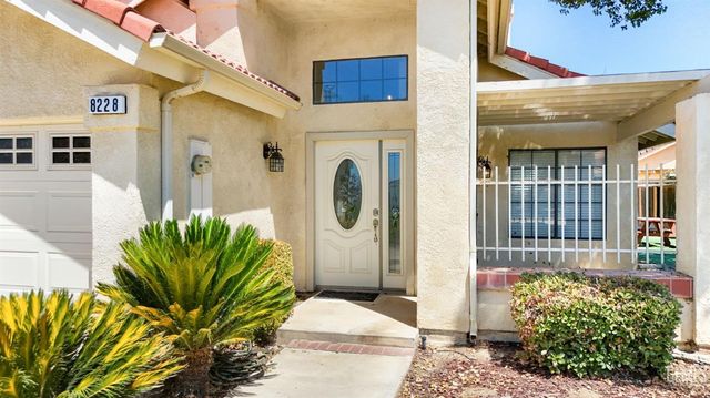 8228 Norfolk Court, Bakersfield, CA 93311