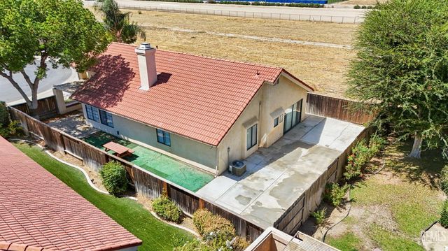 8228 Norfolk Court, Bakersfield, CA 93311