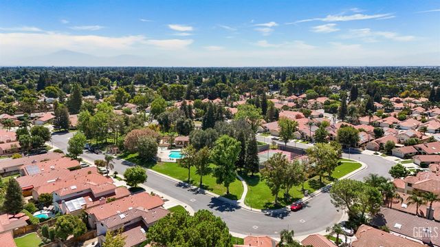 8228 Norfolk Court, Bakersfield, CA 93311