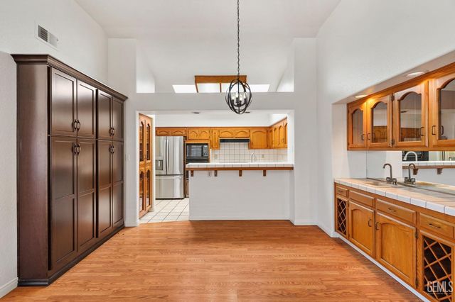 8228 Norfolk Court, Bakersfield, CA 93311