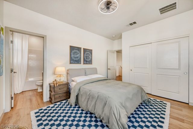 8350 Skye Creek Street, Las Vegas, NV 89166