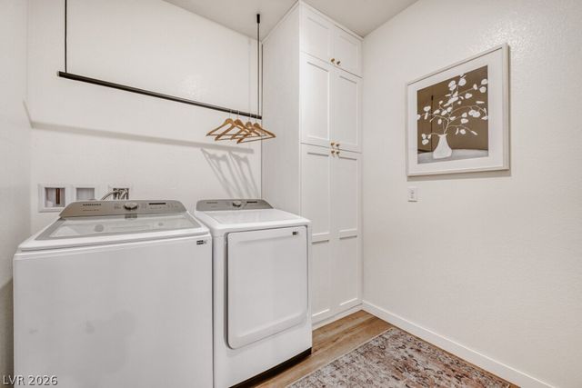 8350 Skye Creek Street, Las Vegas, NV 89166