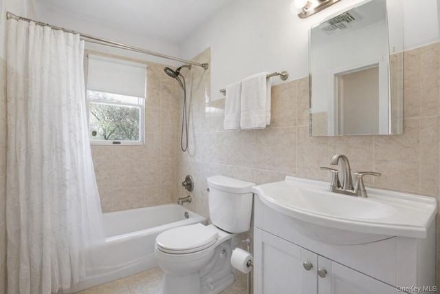 359 Fishel Avenue, Riverhead, NY 11901