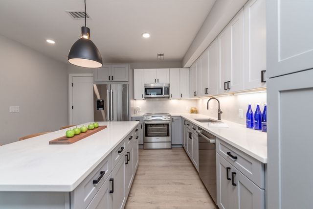 8 Franklin Street 403, Boston, MA 02134