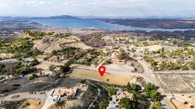 14735 Descanso, Lake Mathews, CA 92570