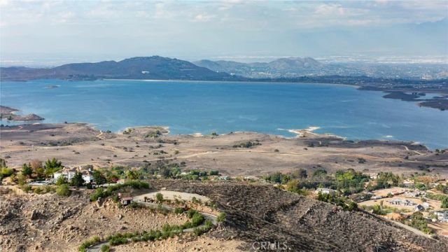 14735 Descanso, Lake Mathews, CA 92570
